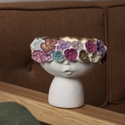 Май с расписными цветами